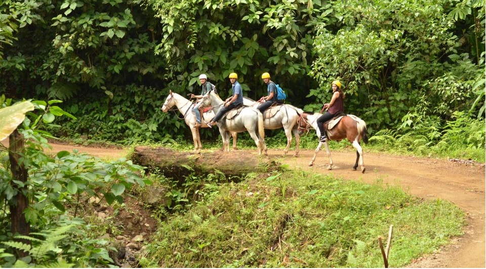 best costa rica horseback riding tours