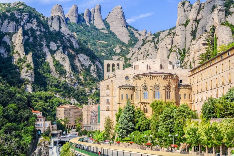 Best Montserrat Tours From Barcelona