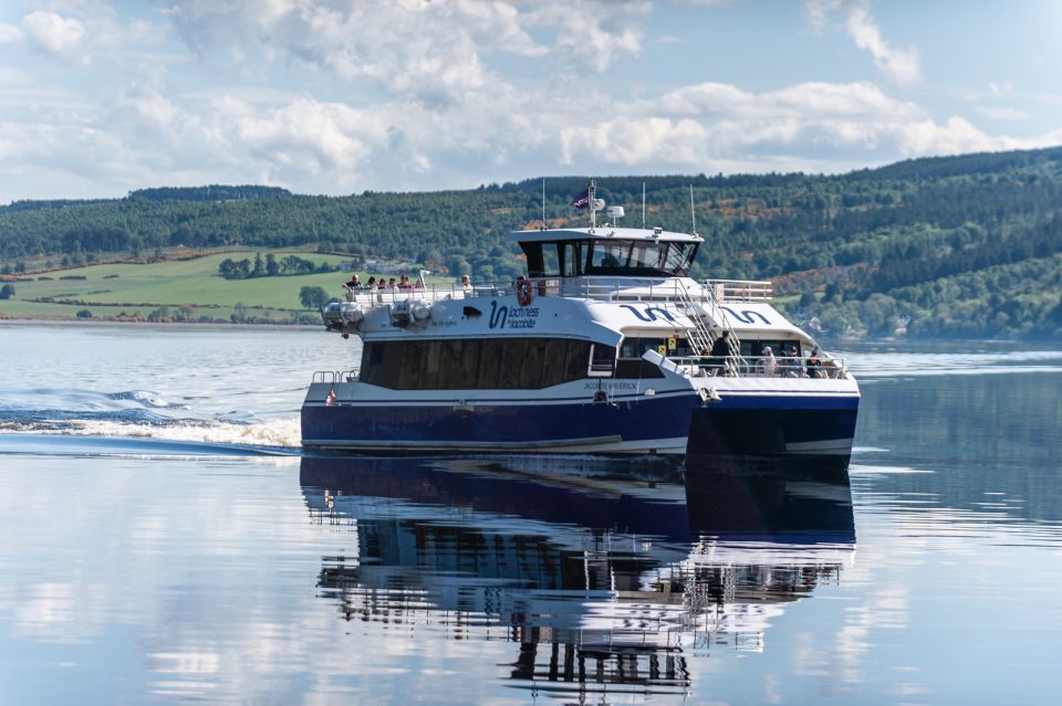 Loch Ness and Caledonian Canal 2-Hour Cruise From Dochgarroch