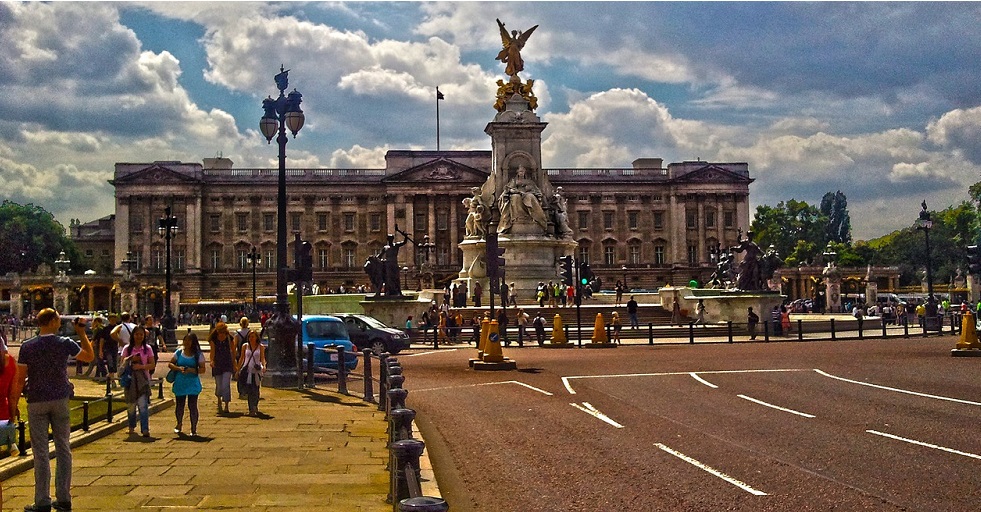 tours of Buckingham Palace 