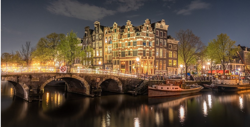 The 5 Best Amsterdam Dinner Cruises 2024 Reviews World Guides To Travel   Best Amsterdam Dinner Cruises 